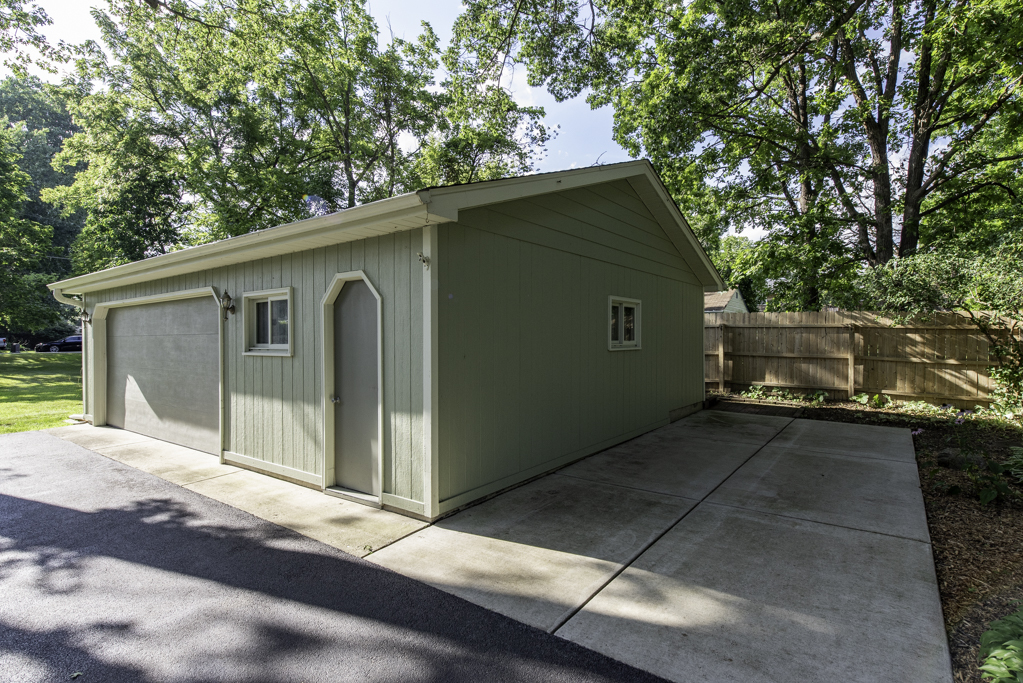 1129 Park Avenue, Winthrop Harbor, IL 60096