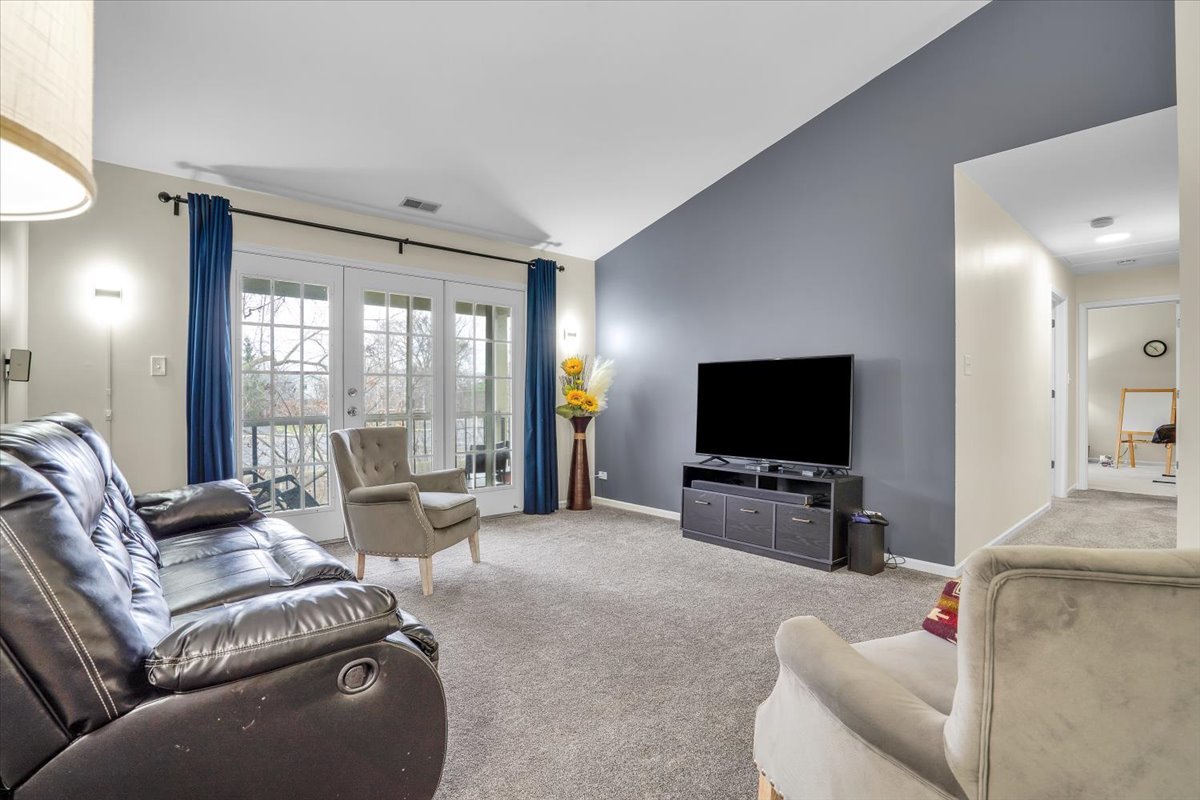 970 Ivy Lane #C, Deerfield, IL 60015