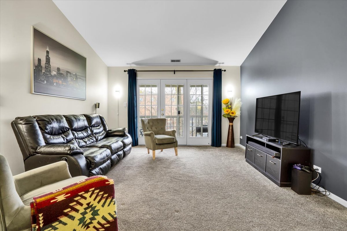 970 Ivy Lane #C, Deerfield, IL 60015