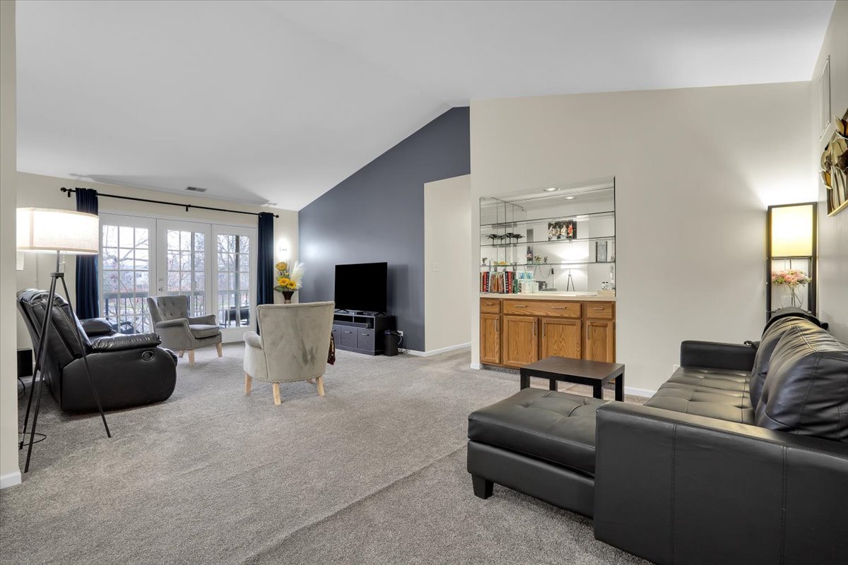 970 Ivy Lane #C, Deerfield, IL 60015