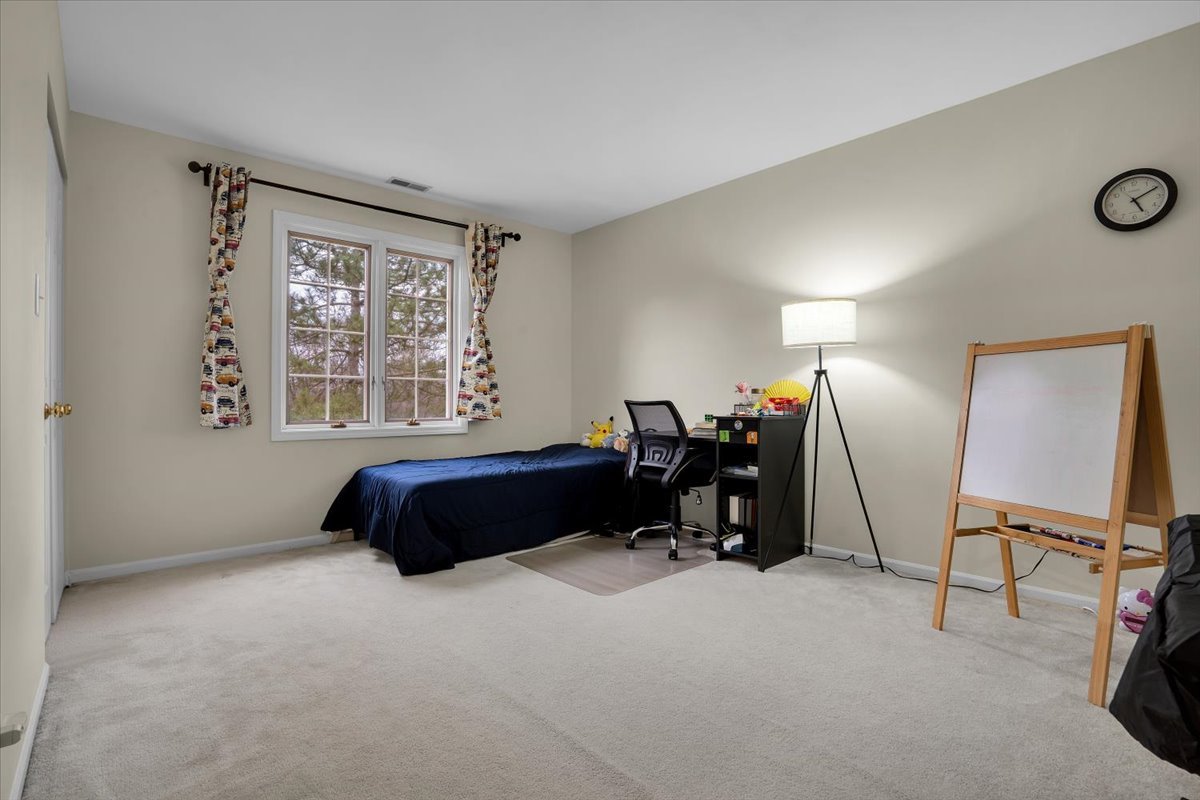 970 Ivy Lane #C, Deerfield, IL 60015