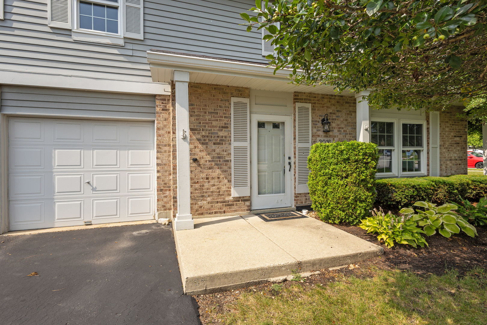 3016 Anton Drive, Aurora, IL 60504