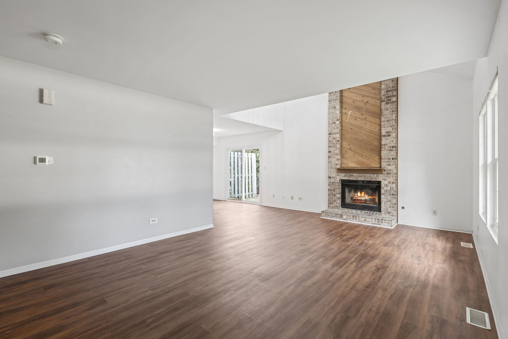 3016 Anton Drive, Aurora, IL 60504