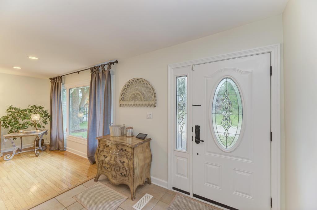 329 Montclare Lane, Wood Dale, IL 60191