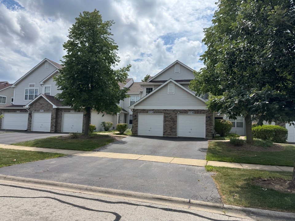 2928 Kentshire Circle, Naperville, IL 60564