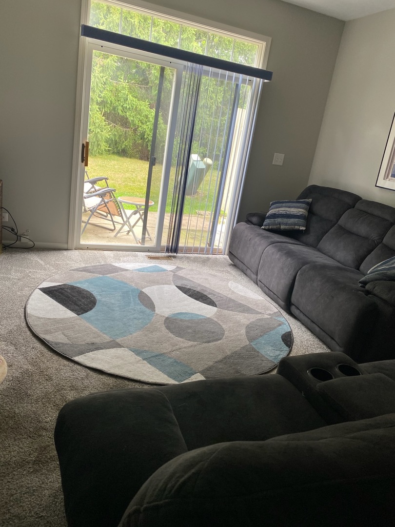 464 Pine Lake Circle, Vernon Hills, IL 60061