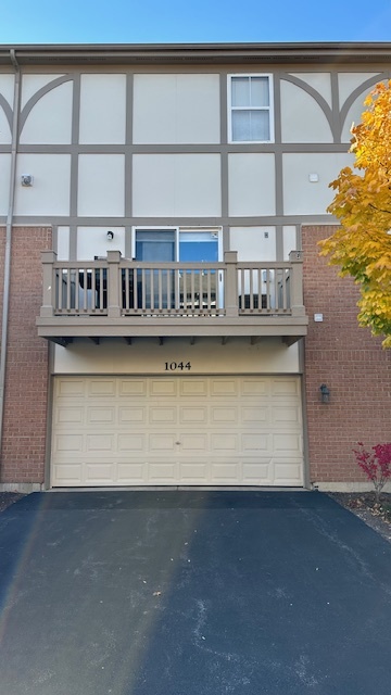 1044 N Claremont Drive, Palatine, IL 60074