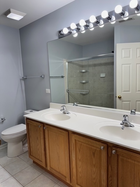 1044 N Claremont Drive, Palatine, IL 60074