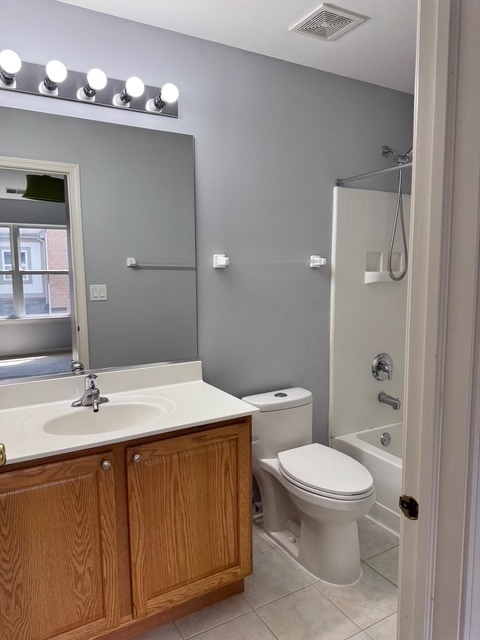 1044 N Claremont Drive, Palatine, IL 60074
