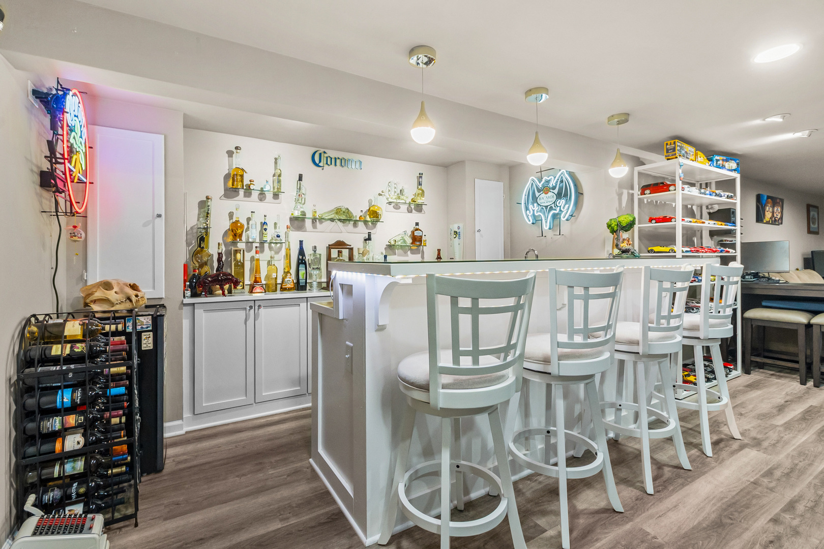 261 N Shaddle Avenue, Mundelein, IL 60060