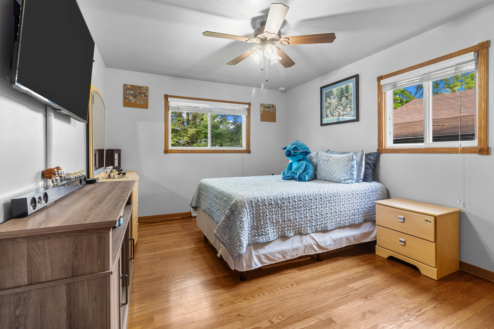 261 N Shaddle Avenue, Mundelein, IL 60060