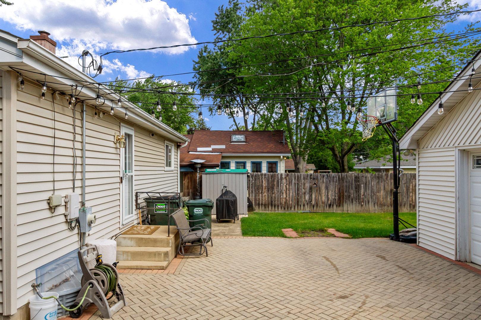 261 N Shaddle Avenue, Mundelein, IL 60060