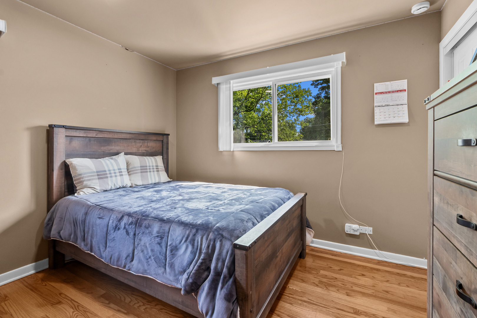 261 N Shaddle Avenue, Mundelein, IL 60060