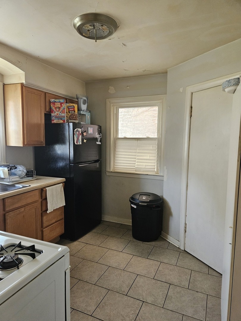 3234 W Marquette Road, Chicago, IL 60629