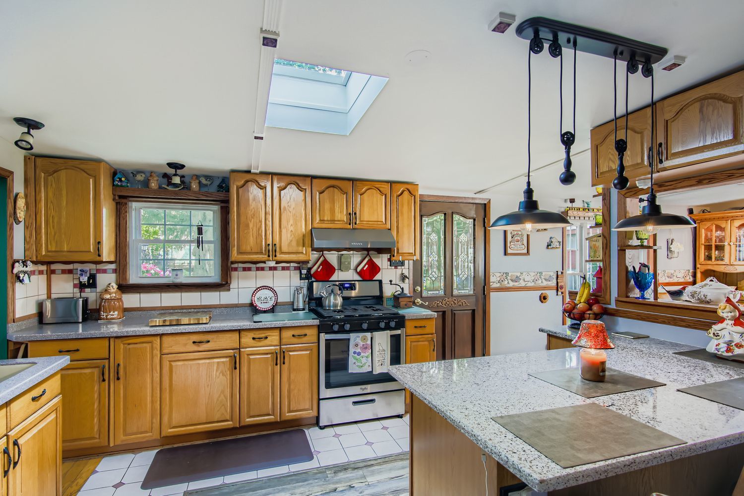 17121 Ozark Avenue, Tinley Park, IL 60477