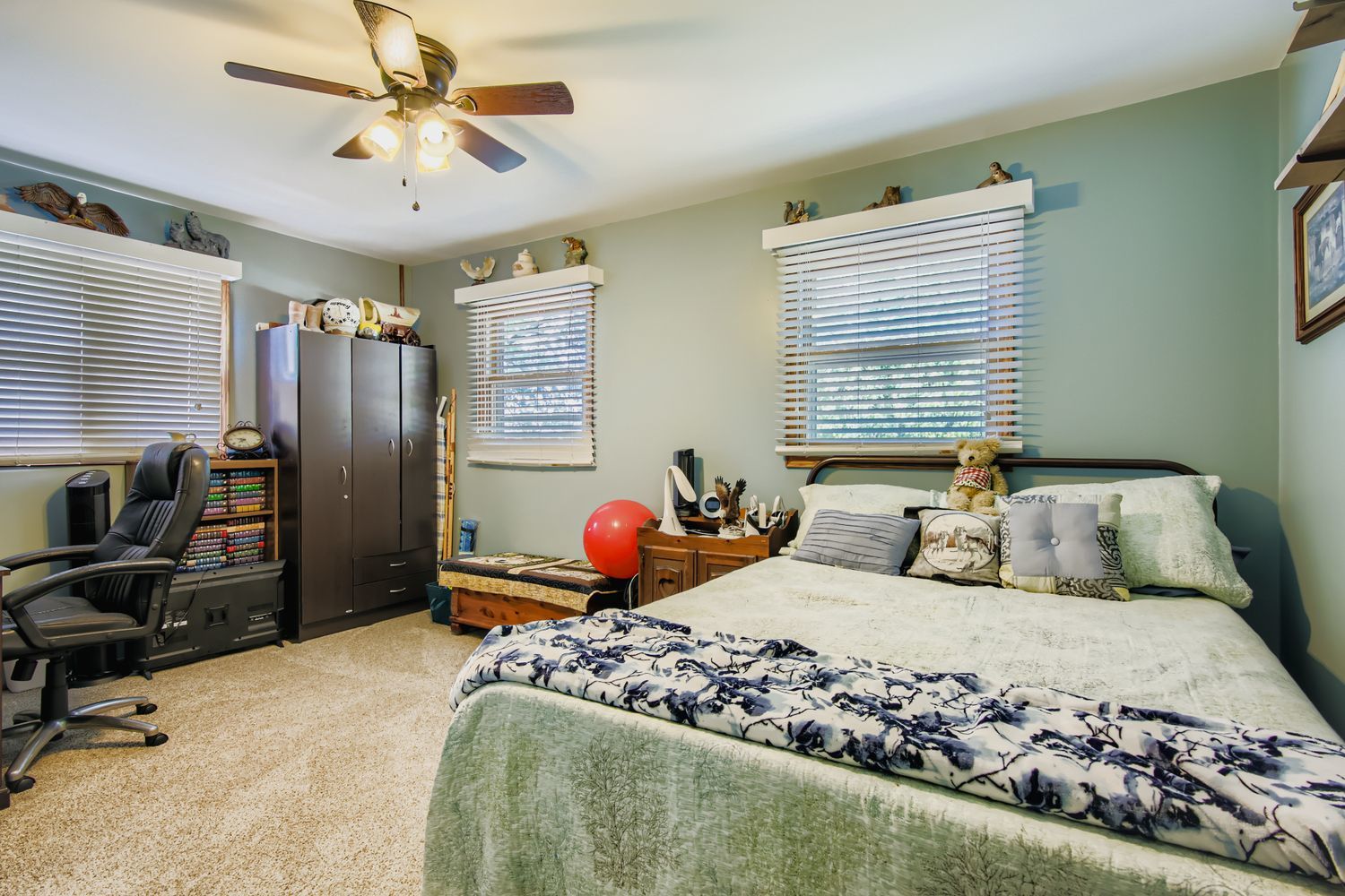 17121 Ozark Avenue, Tinley Park, IL 60477