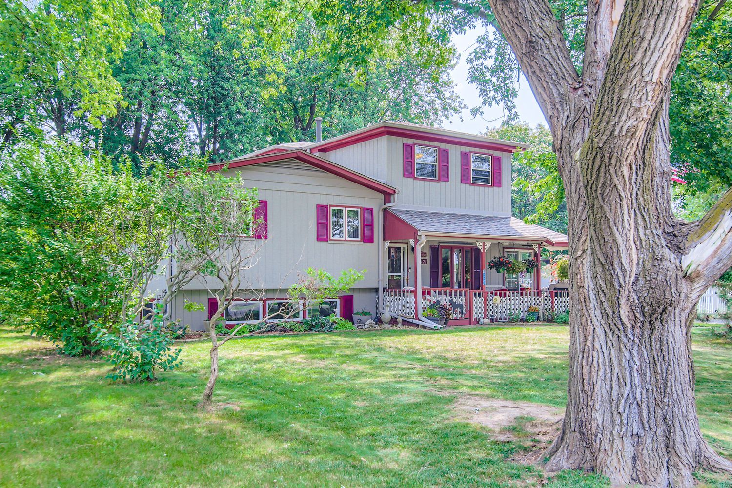 17121 Ozark Avenue, Tinley Park, IL 60477