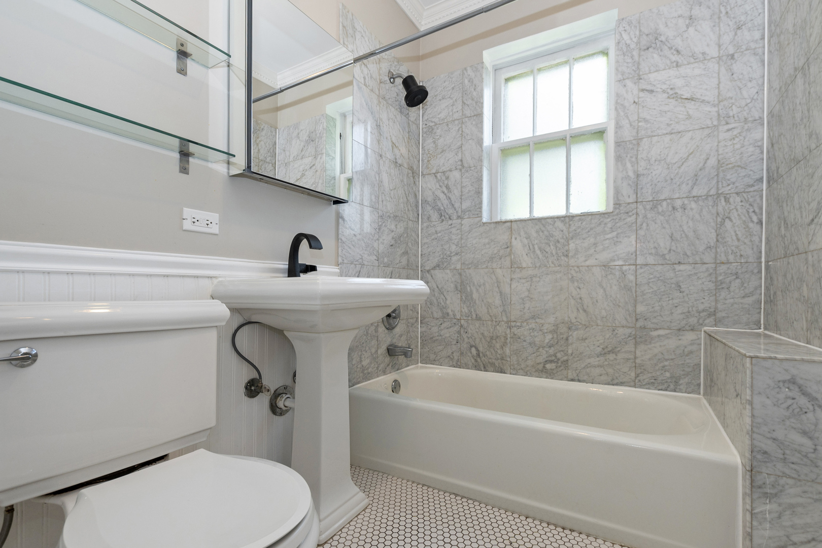 344 S MAPLE Avenue #3B, Oak Park, IL 60302