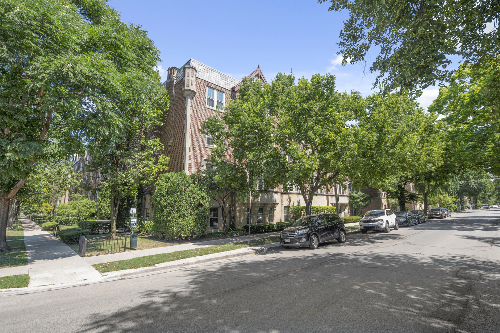 344 S MAPLE Avenue #3B, Oak Park, IL 60302