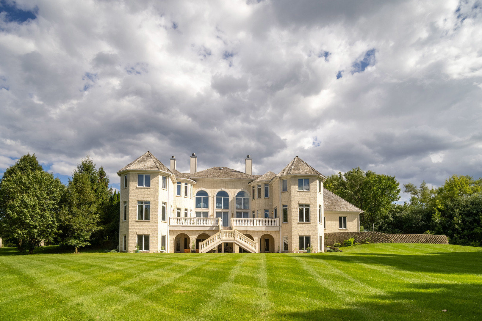 1100 Macalpin Drive, Inverness, IL 60010