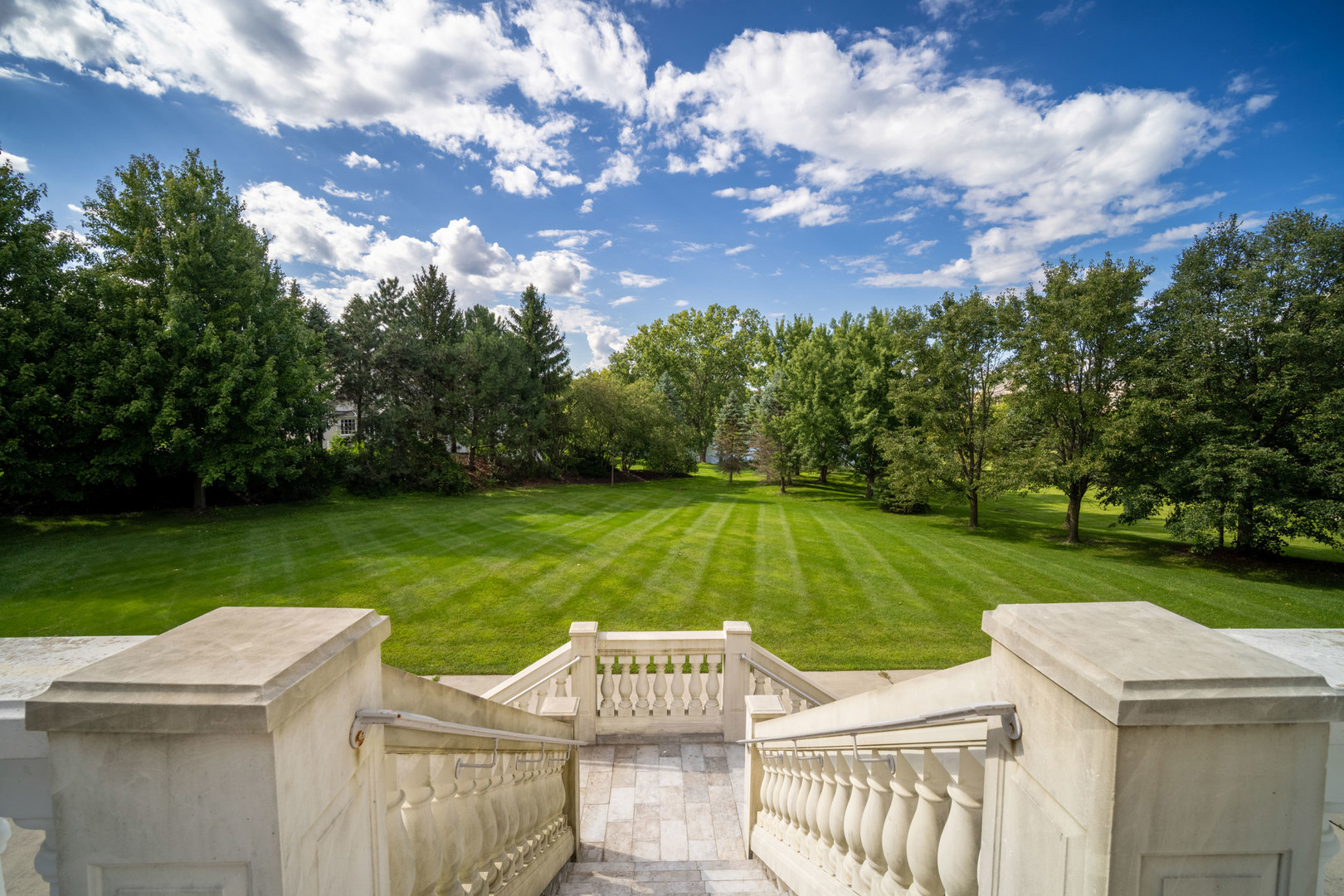 1100 Macalpin Drive, Inverness, IL 60010