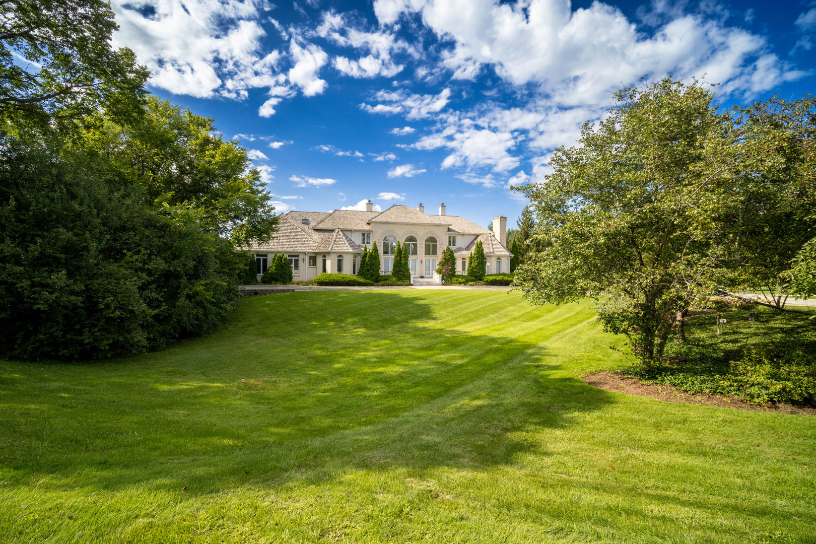 1100 Macalpin Drive, Inverness, IL 60010