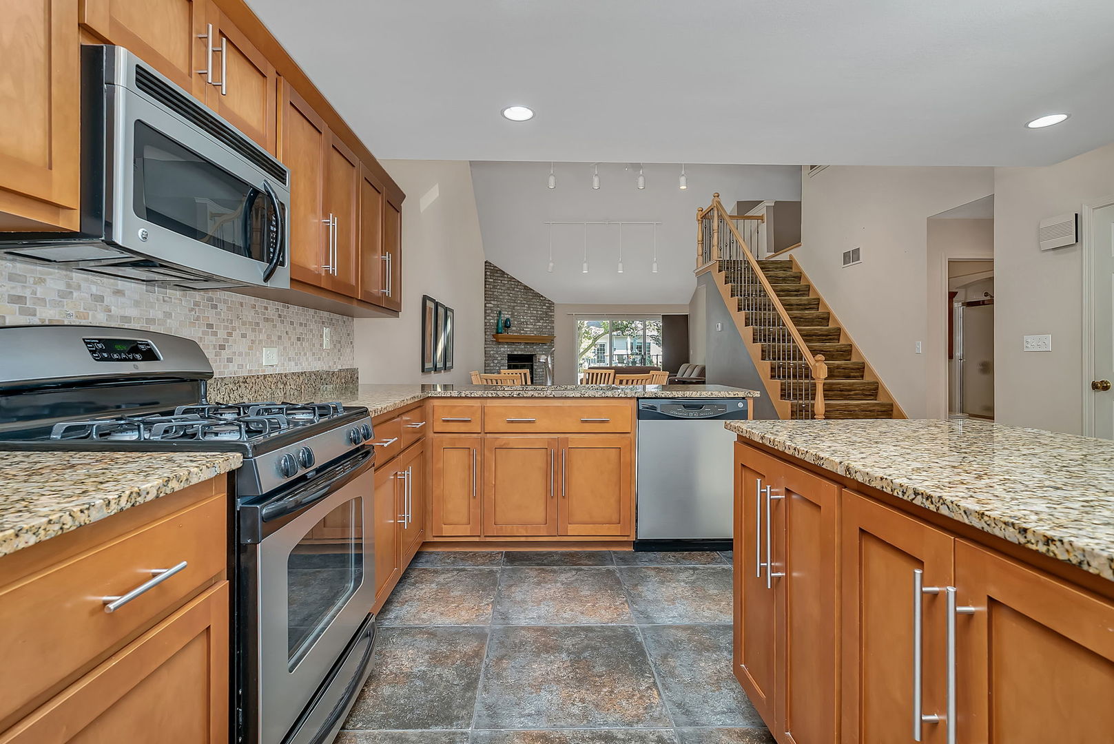 303 Grande Drive #A, Minooka, IL 60447