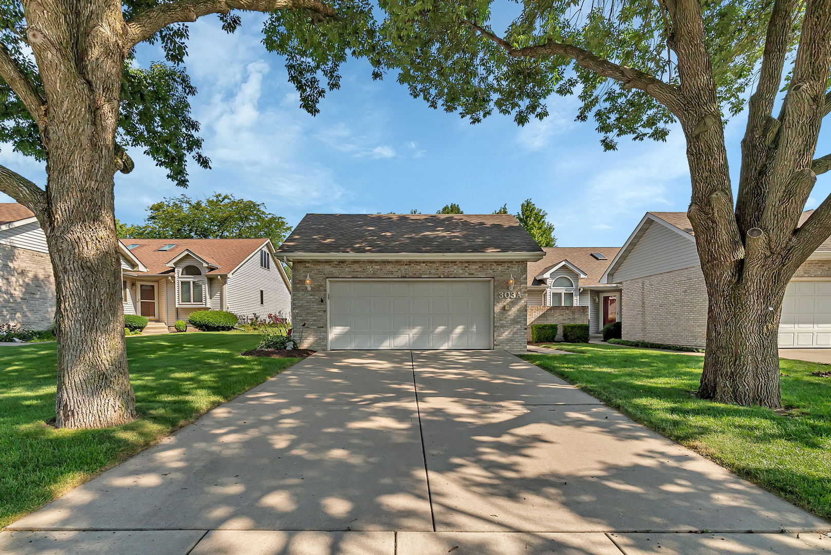 303 Grande Drive #A, Minooka, IL 60447