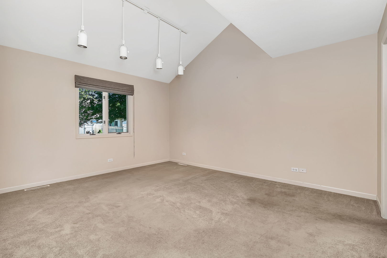 303 Grande Drive #A, Minooka, IL 60447