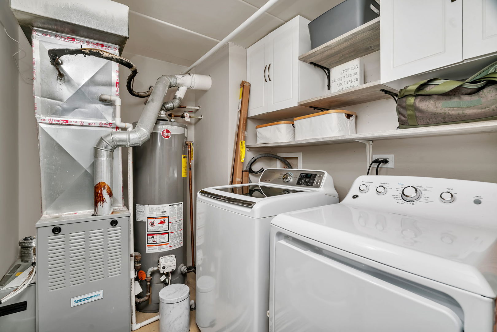 2212 Wharf Drive #2102, Woodridge, IL 60517