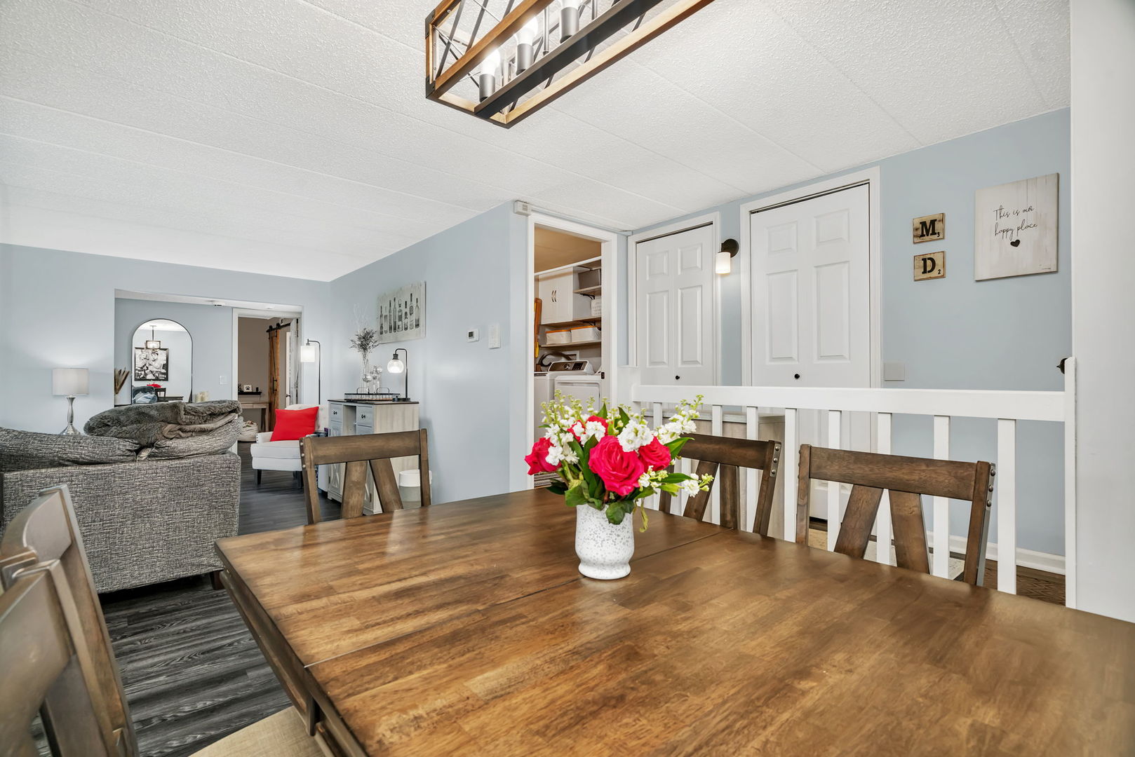 2212 Wharf Drive #2102, Woodridge, IL 60517