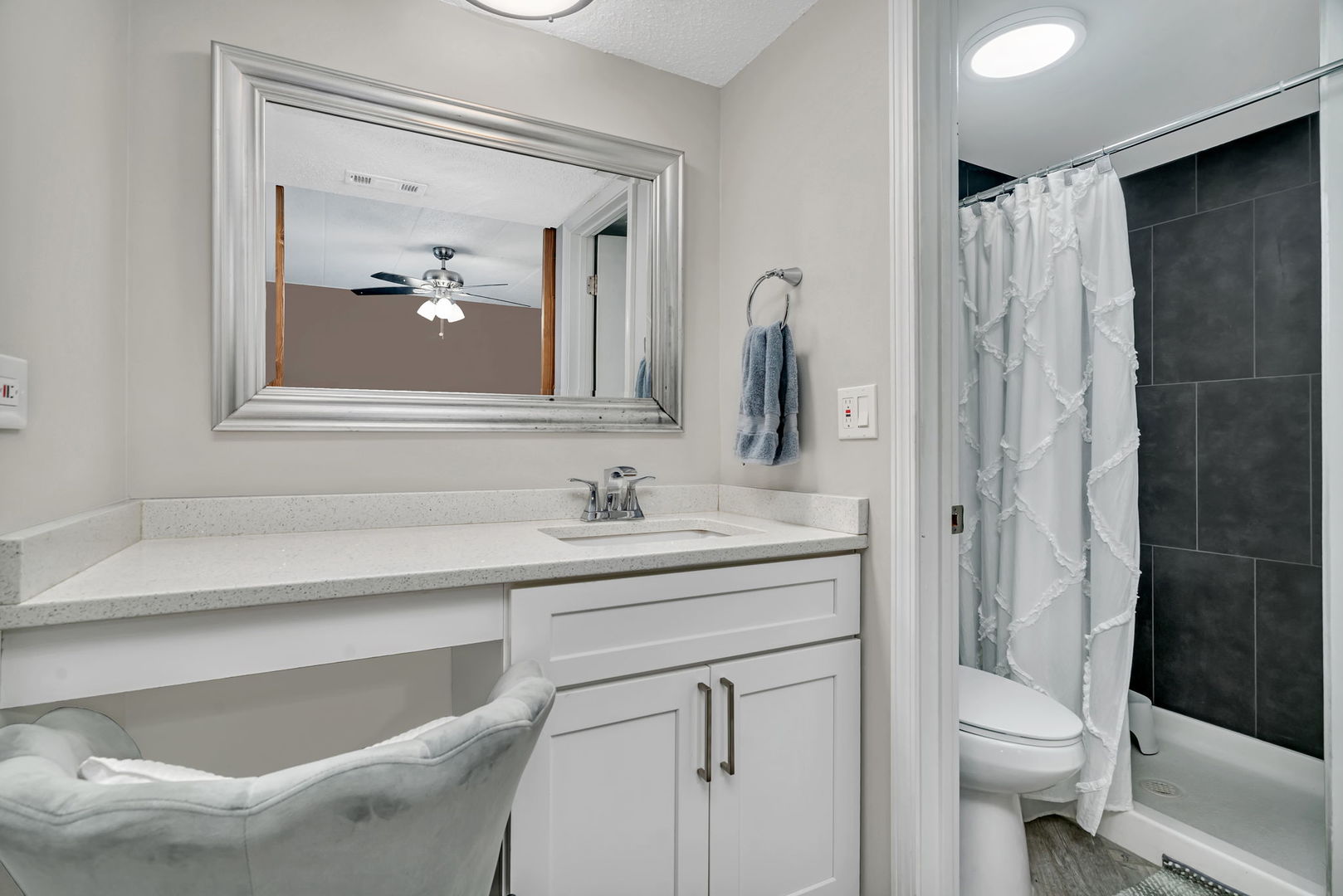 2212 Wharf Drive #2102, Woodridge, IL 60517