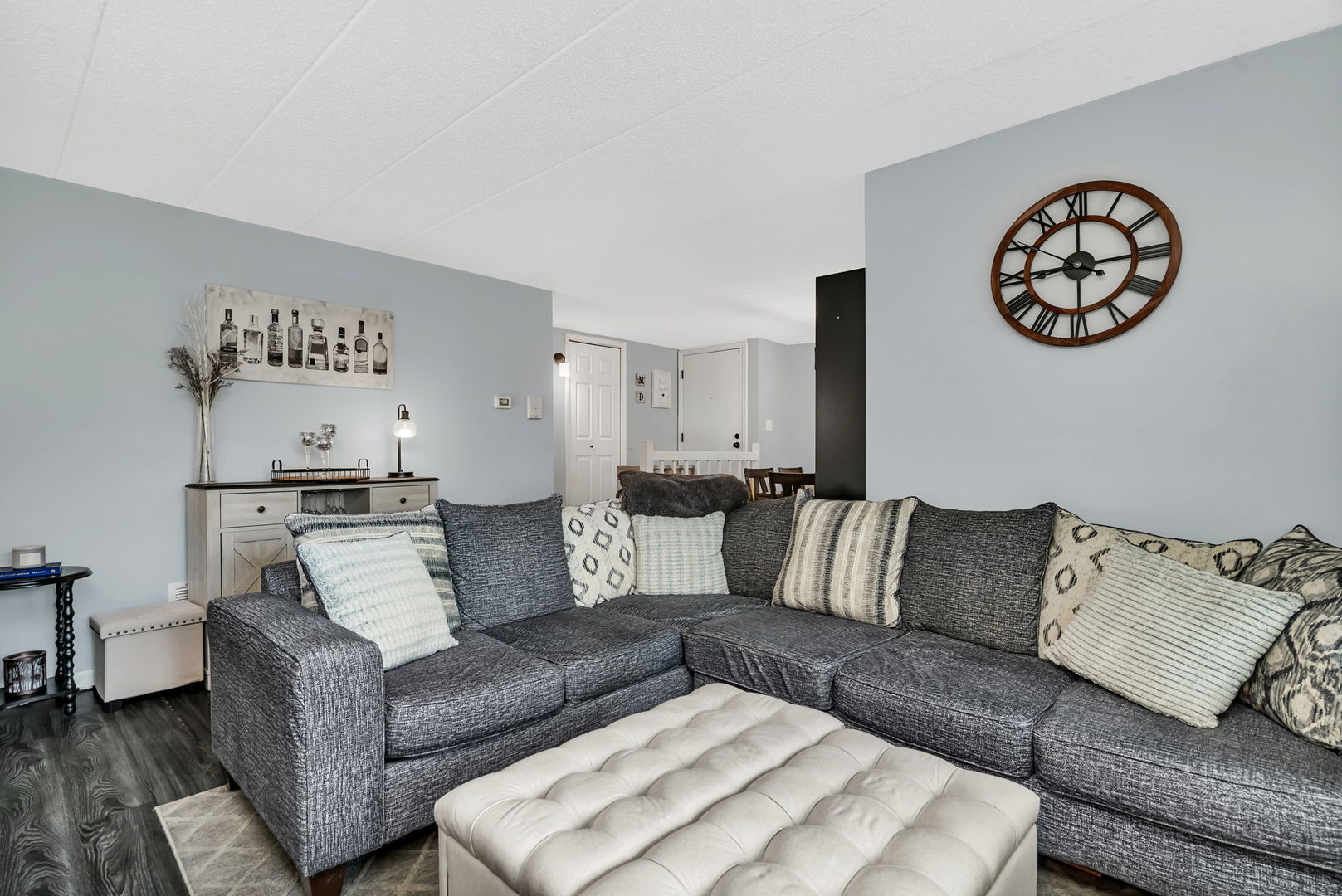 2212 Wharf Drive #2102, Woodridge, IL 60517