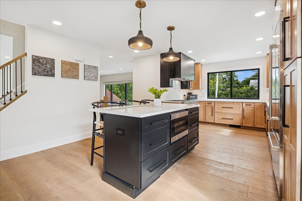 440 Elm Street, Glen Ellyn, IL 60137