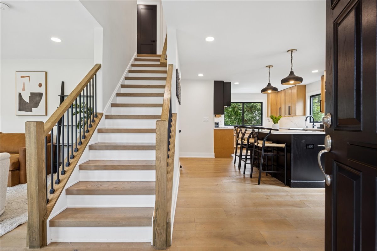 440 Elm Street, Glen Ellyn, IL 60137