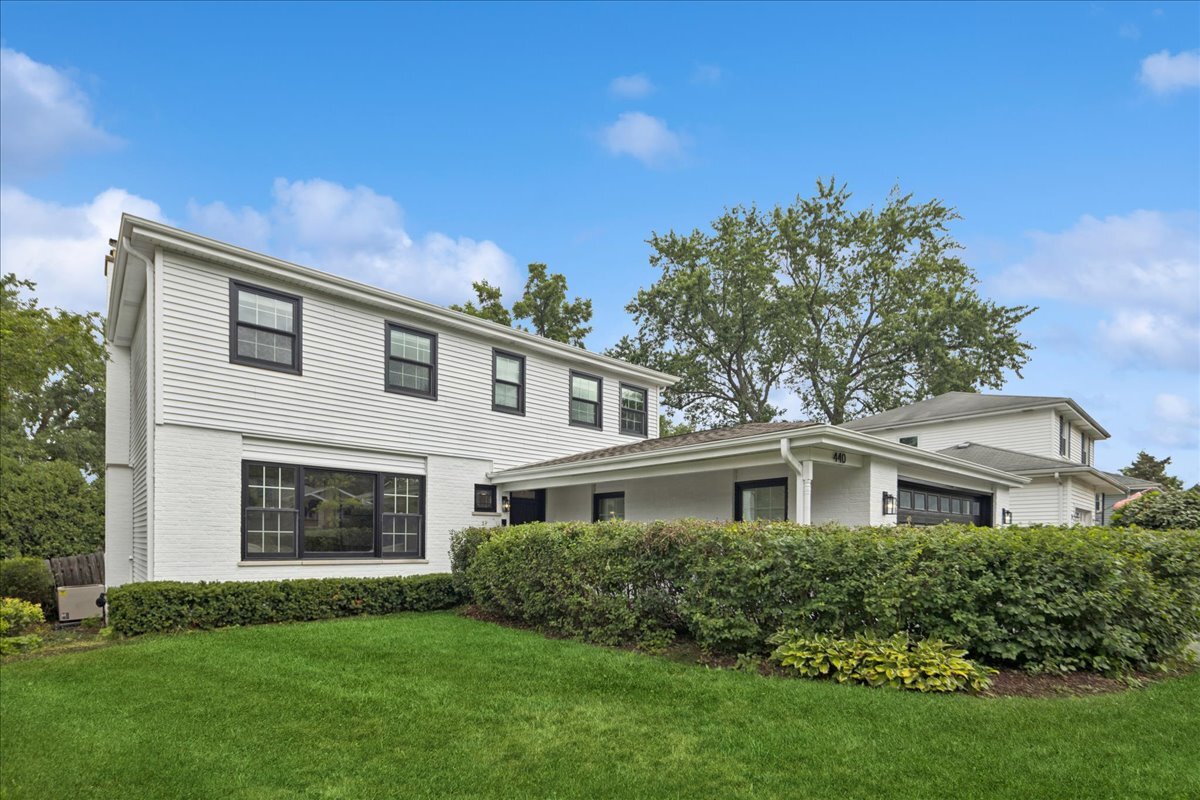 440 Elm Street, Glen Ellyn, IL 60137