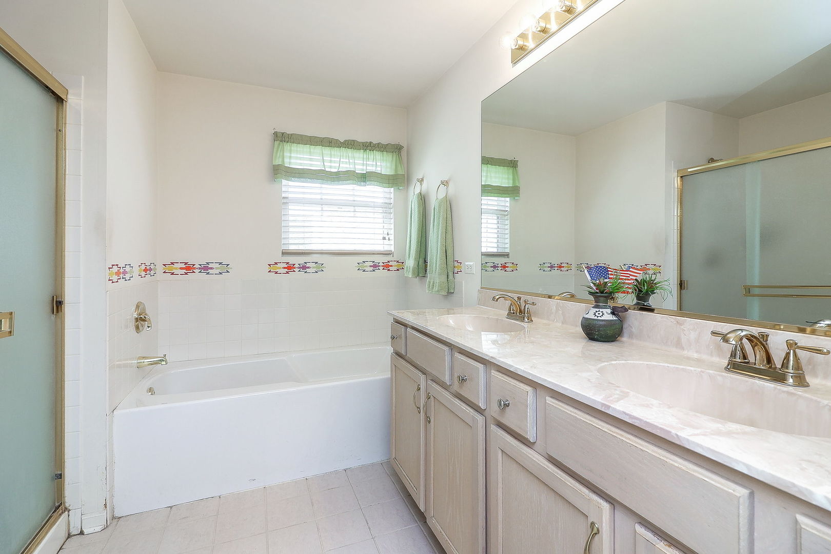 3042 Saint Michel Lane, St. Charles, IL 60175
