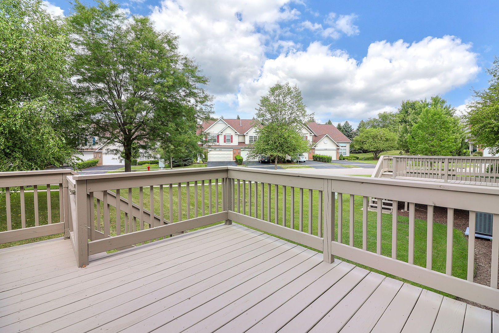 3042 Saint Michel Lane, St. Charles, IL 60175