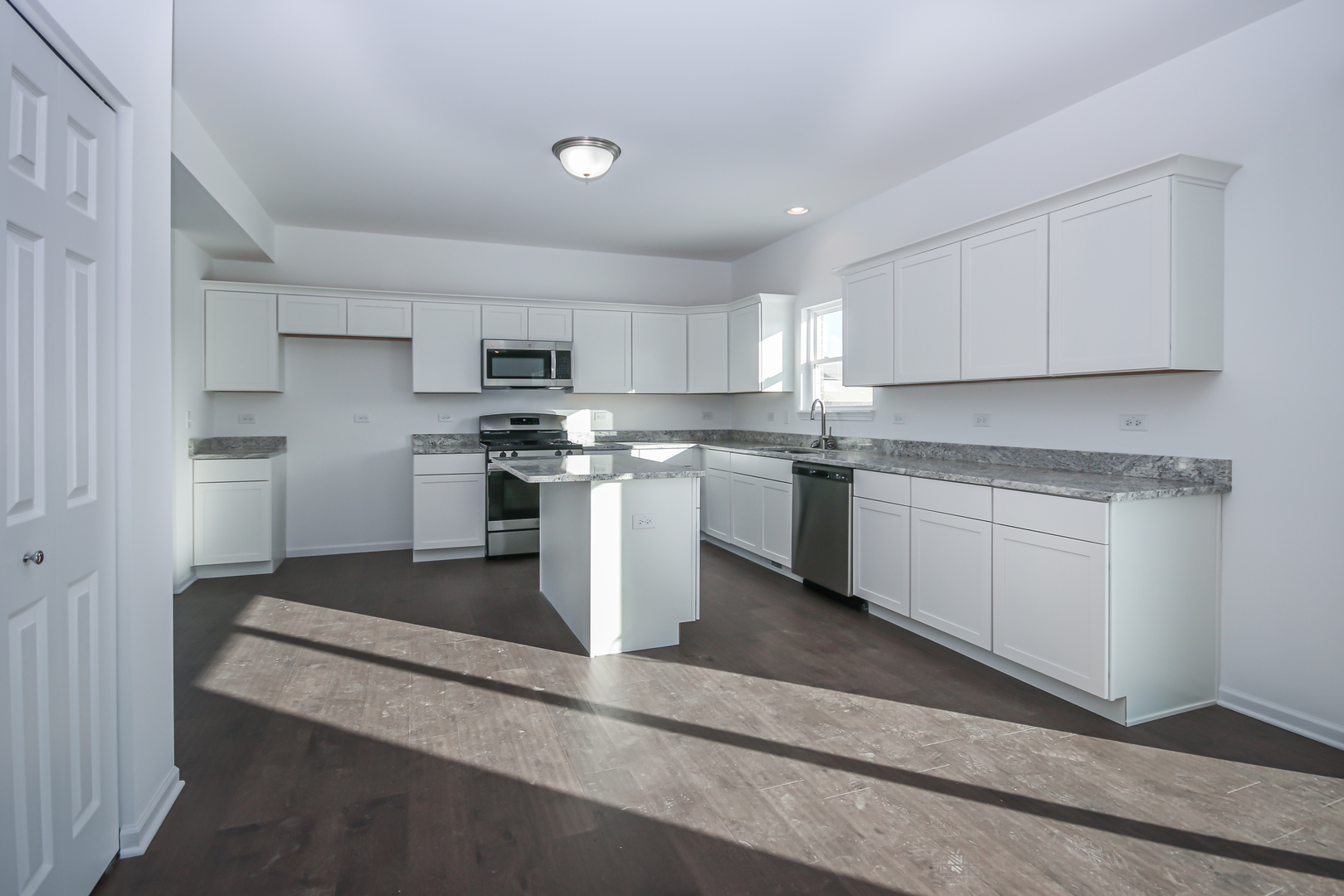 901 WILLOW Road, Manteno, IL 60950