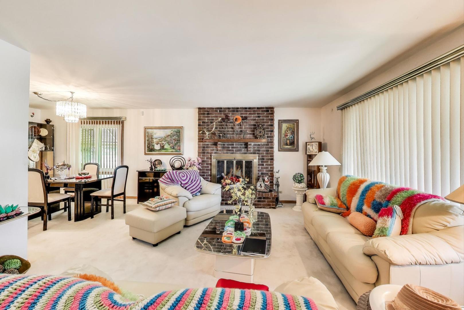 4208 E Frontage Road, Rolling Meadows, IL 60008
