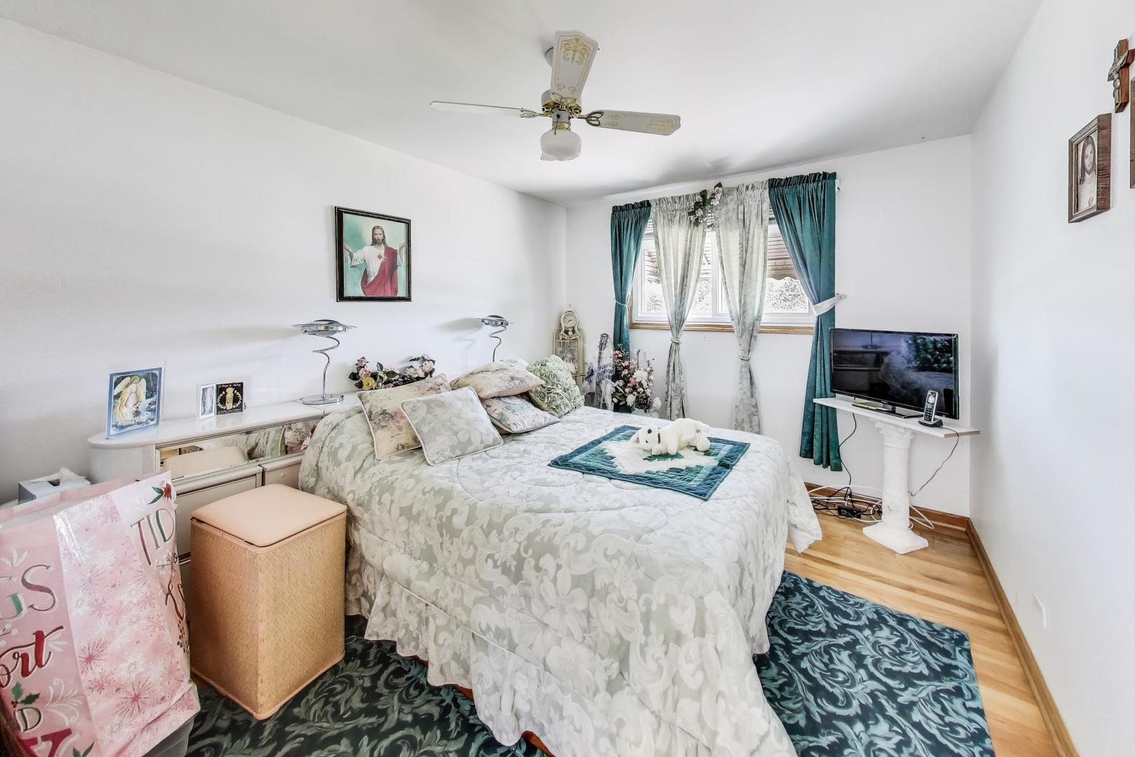 4208 E Frontage Road, Rolling Meadows, IL 60008