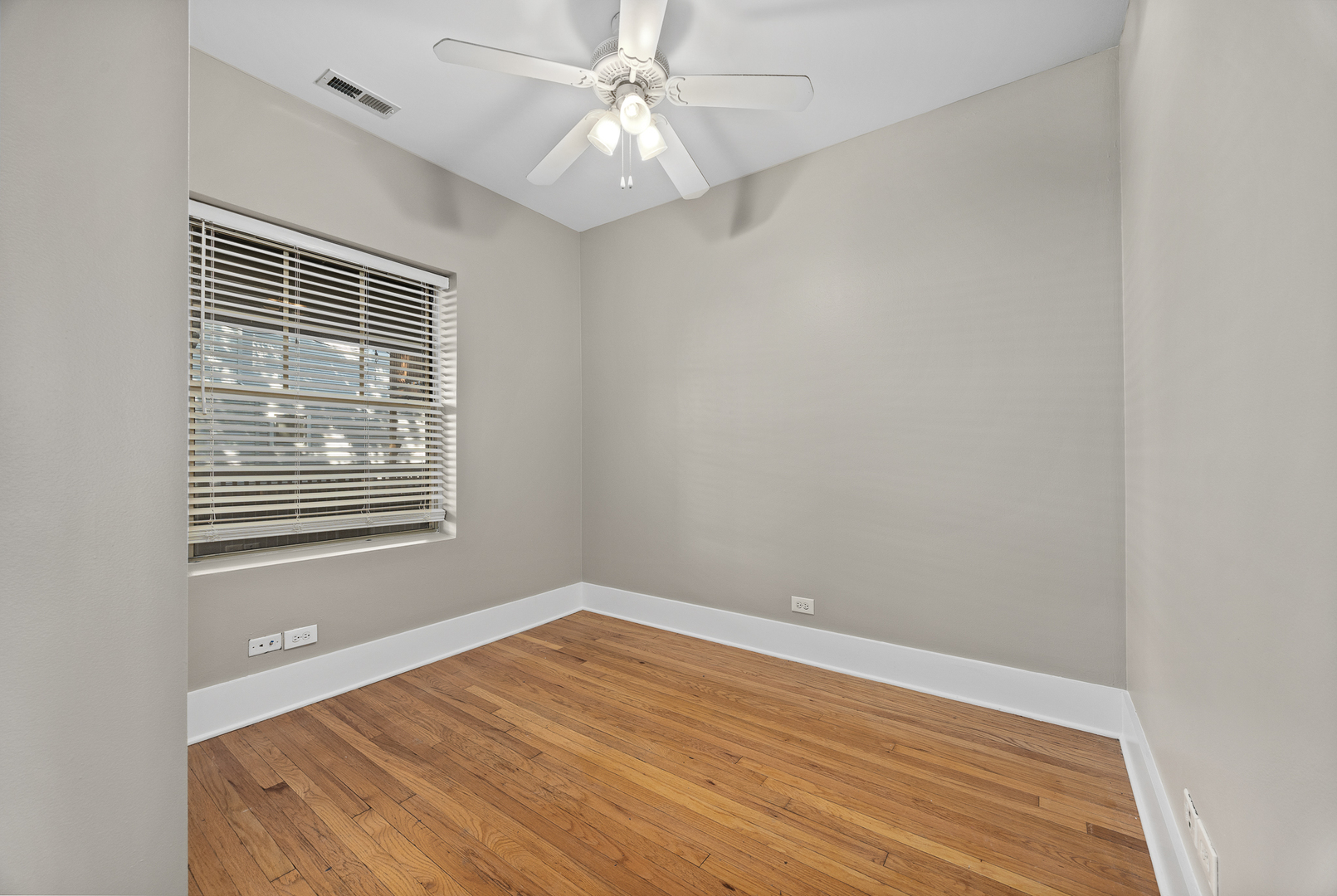 3418 N WOLCOTT Avenue #1, Chicago, IL 60657