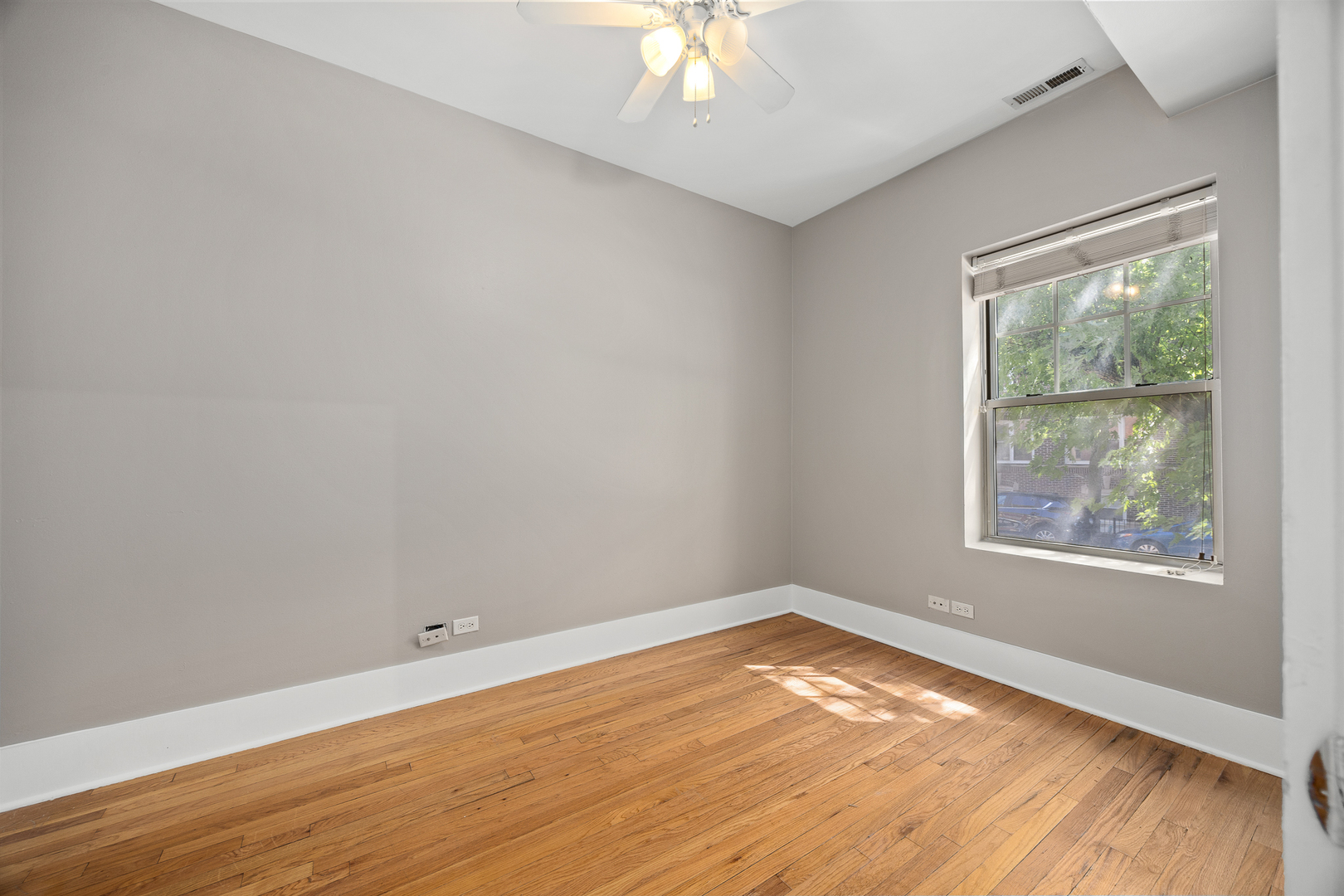 3418 N WOLCOTT Avenue #1, Chicago, IL 60657