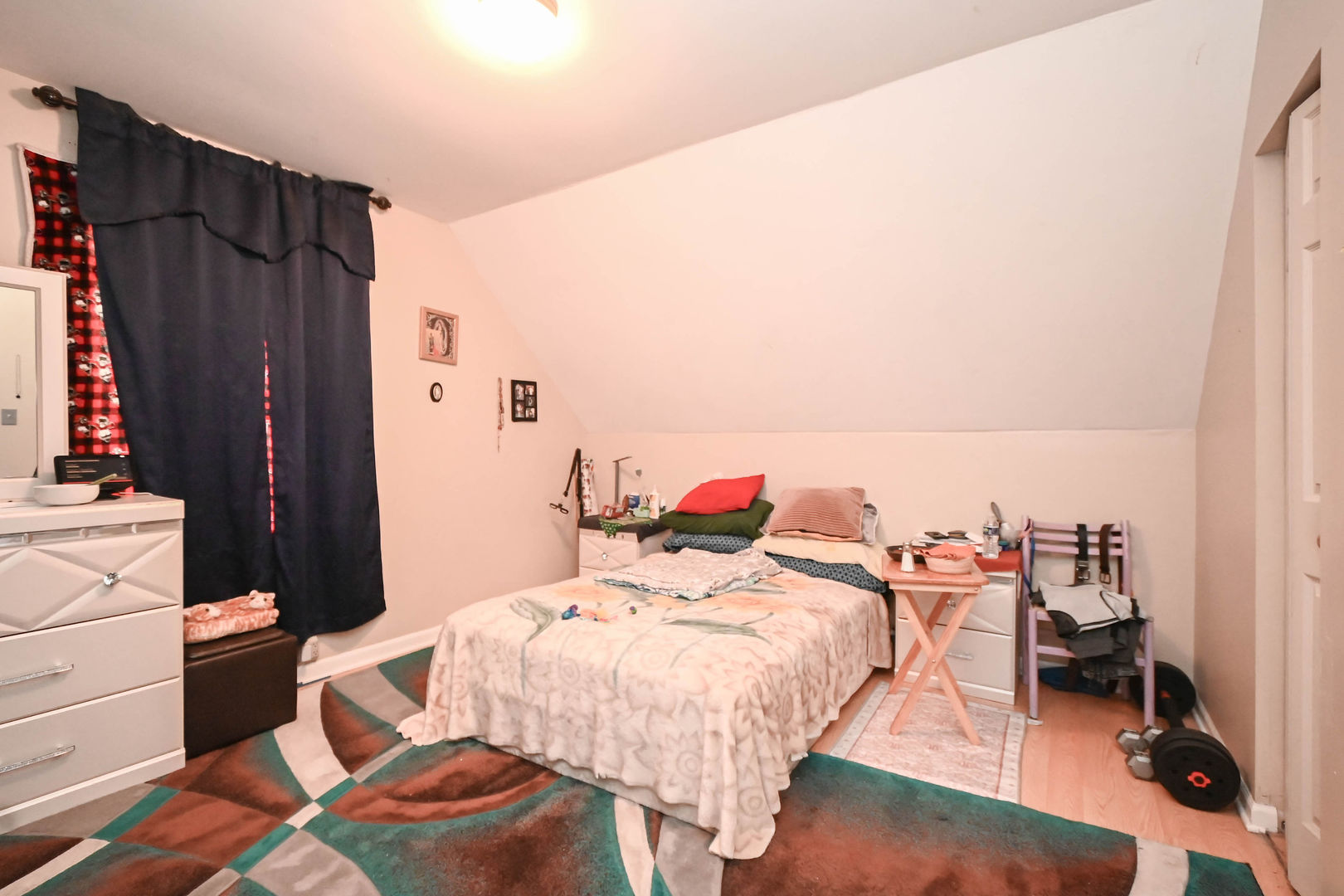 1423 Victoria Avenue, North Chicago, IL 60064