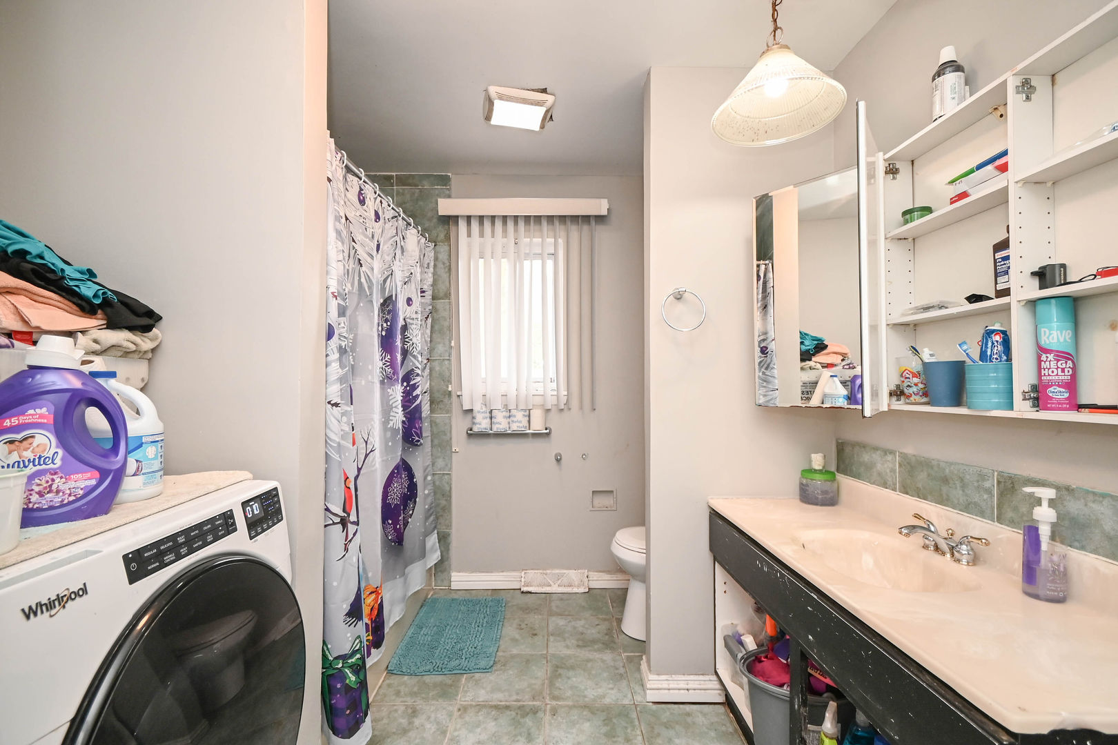 1911 Elizabeth Avenue, North Chicago, IL 60064