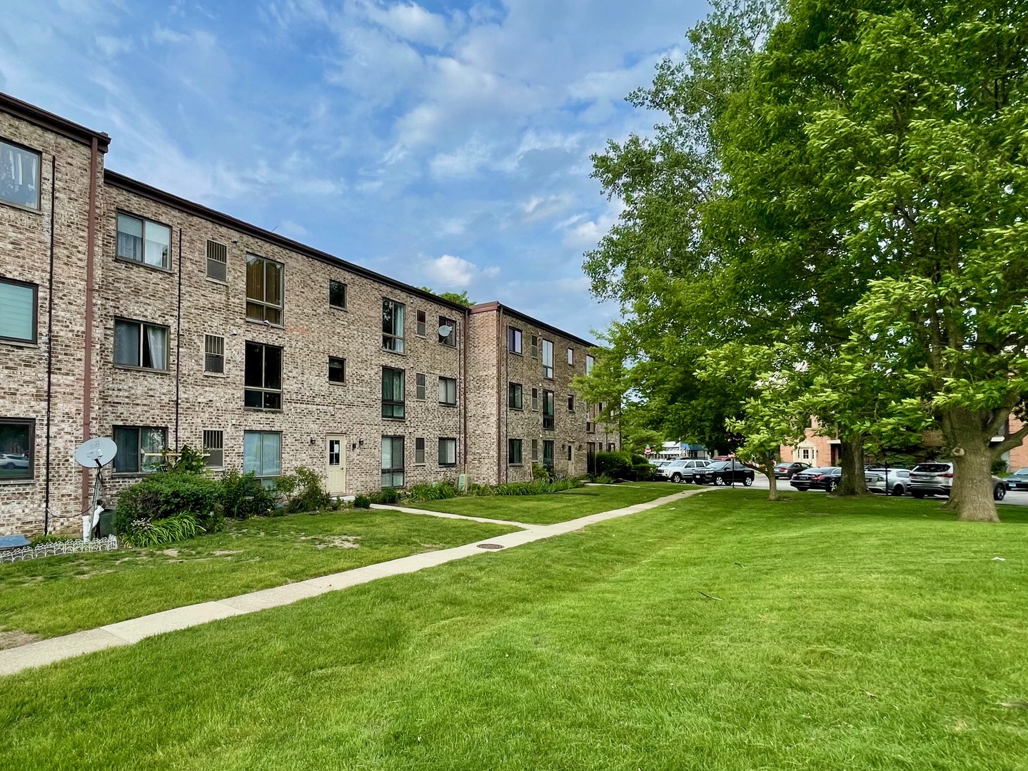 5511 Chateau Drive #5, Rolling Meadows, IL 60008