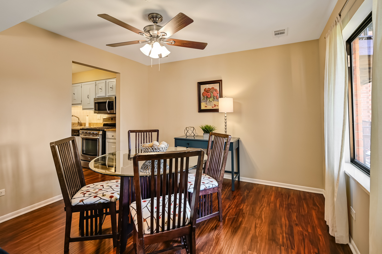 6401 Clarendon Hills Road #207, Willowbrook, IL 60527