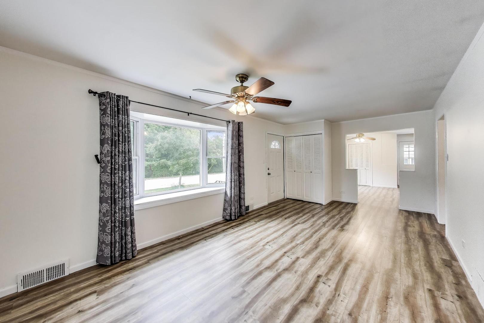 252 S Plum Grove Road, Palatine, IL 60067