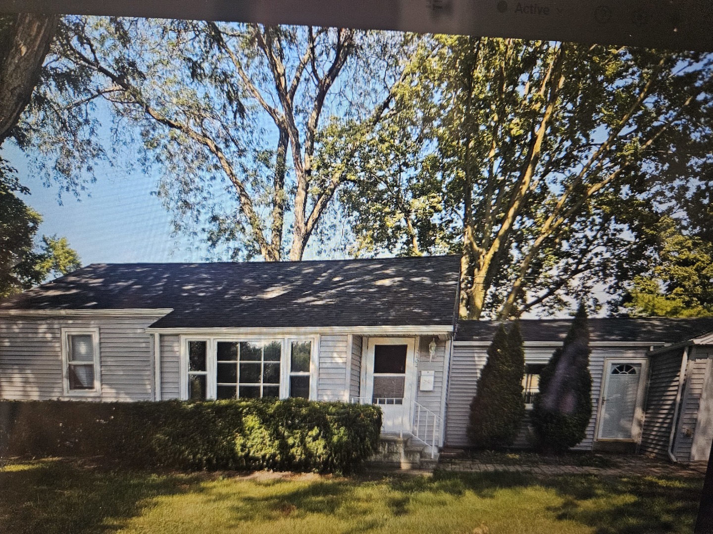 1102 Grand Avenue, Aurora, IL 60506
