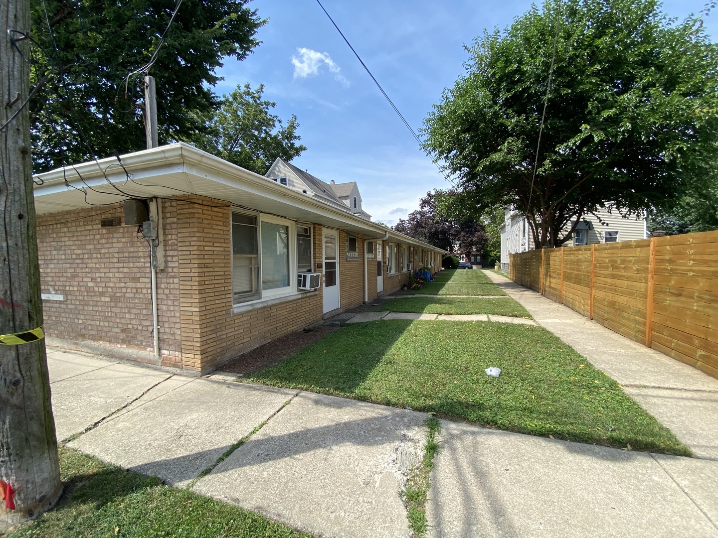 12413 MAPLE Avenue, Blue Island, IL 60406